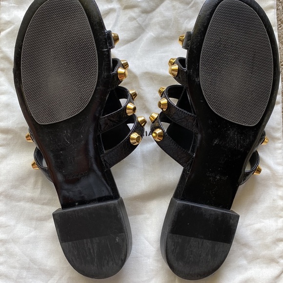 Balenciaga black with gold sandals - Picture 6 of 7